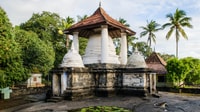 Tres templos en el tour del día de Kandy por Tuk Tuk - Hizvo