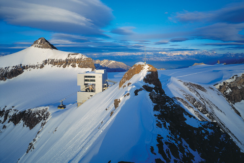 Excursión en grupo reducido Glaciar 3000 y MontreuxExcursión en grupo reducido Glaciar 3000