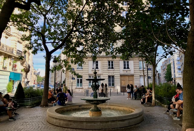 Paris: Emily in Paris Guided Tour