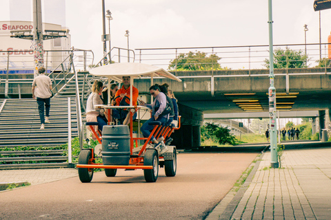 Amsterdam: Dutch Beer Bike Blast Tour met bar aan boordNederlandse bierfietstocht - privétour