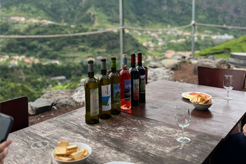 Madeira: Wine Tasting Guided Tour, Jeep Safari & Viewpoints Standard Option