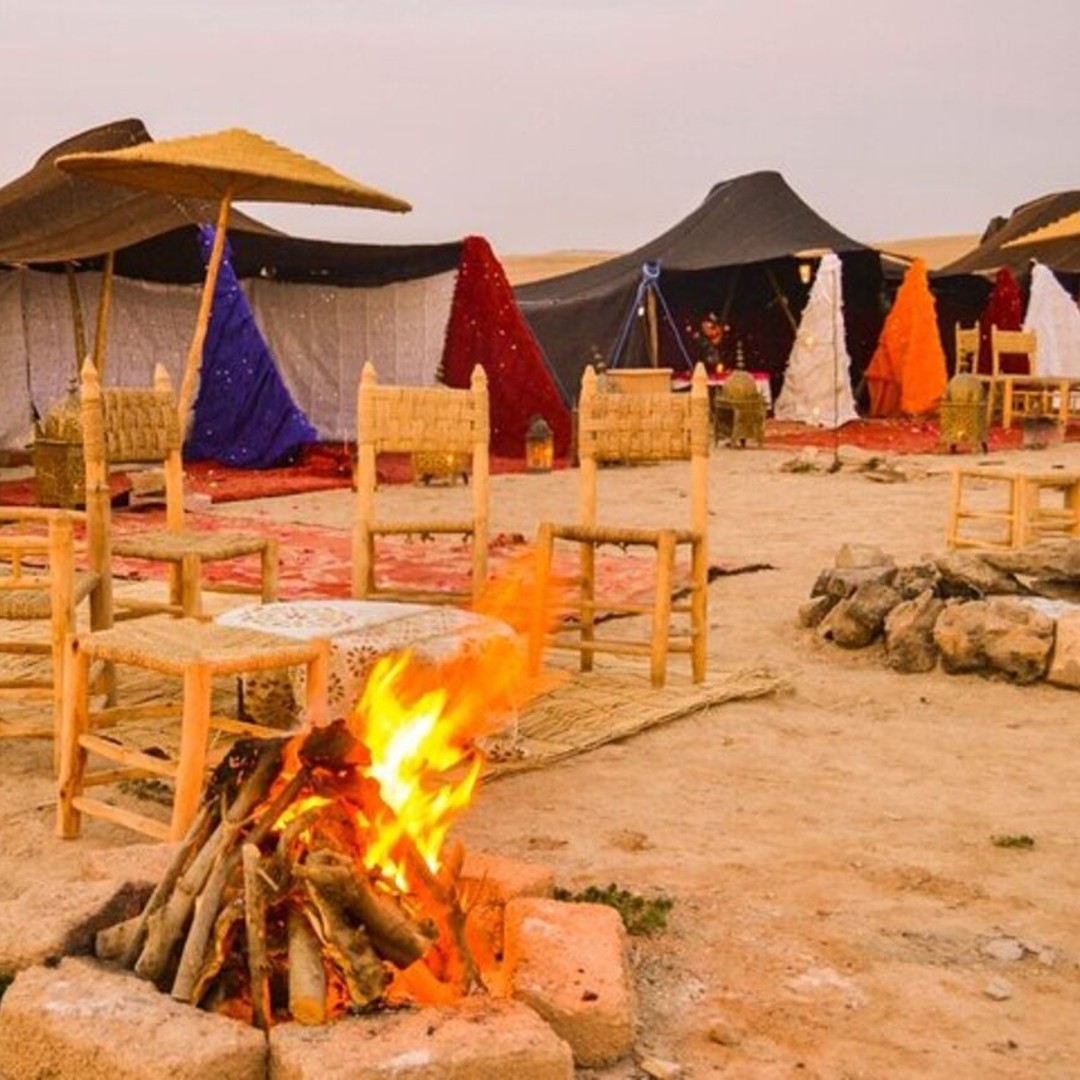 Marrakech : dîner dans le désert d'Agafay, spectacle du feu et balade à dos de chameau