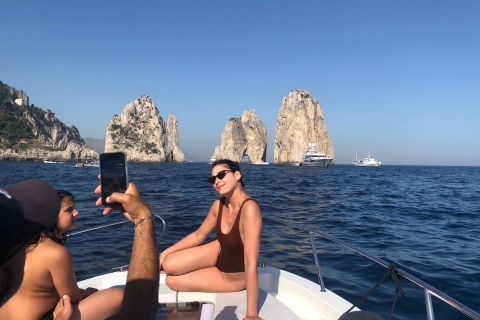 Tour privato in barca di Capri o della Costiera Amalfitana