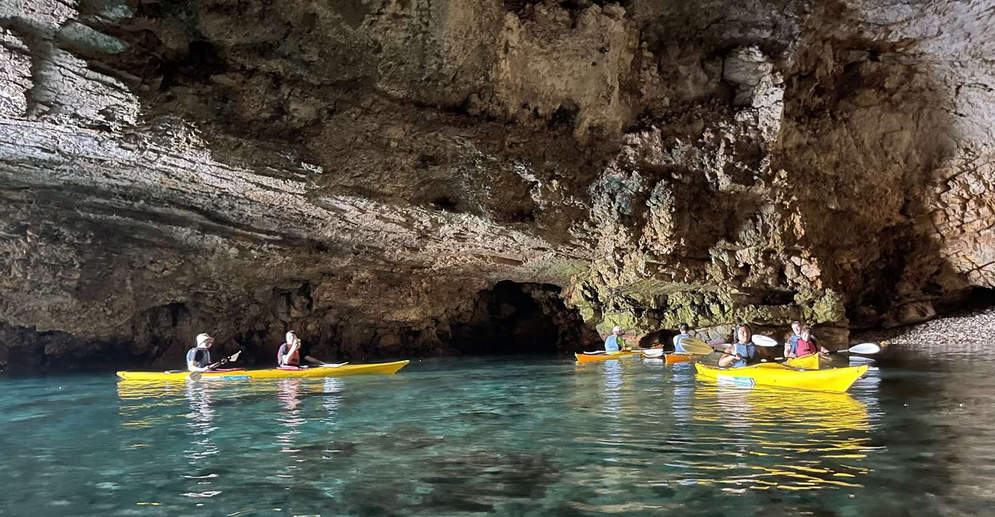 Polignano Sea Kayak Tour mit Badestopp in einer Höhle - Hizvo