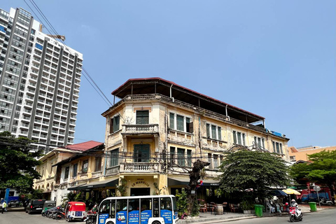 Heritage tour of Phnom Penh in electric bus