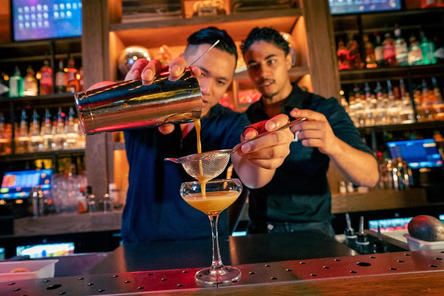 Amsterdam: Party Cocktail and Shot Workshop with Free Drinks