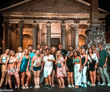 Rome: Pub Crawl and Ultimate Party with Open Bar and Pizza