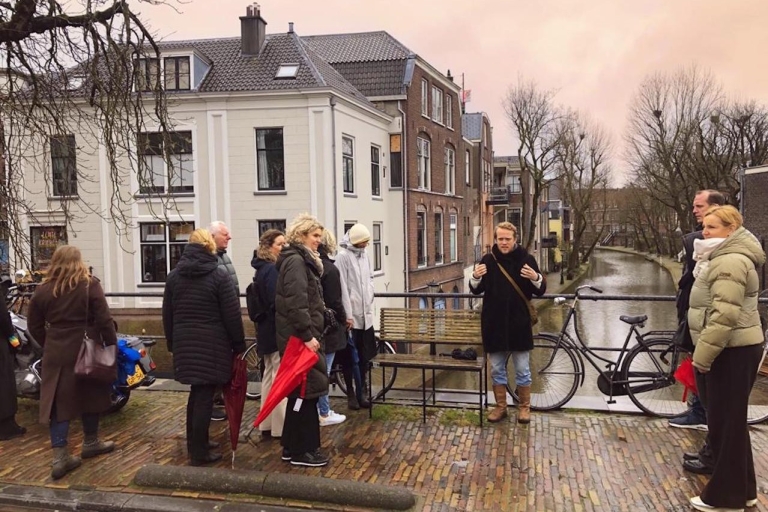 Wandeltocht Utrecht met een lokale cabaretier als gidsStadswandeling Utrecht met een lokale cabaretier als gids