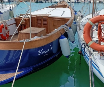 Bari by boat: admire the city from the sea with Aperitivo