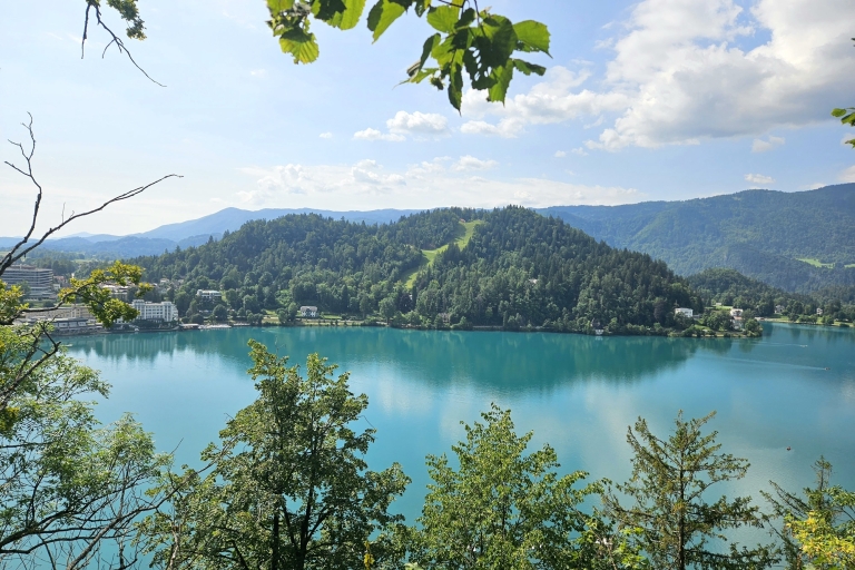 Z Zagrzebia nad jezioro Bled Słowenia jednodniowa wycieczkaZ Zagrzebia do jeziora Bled Slovenija