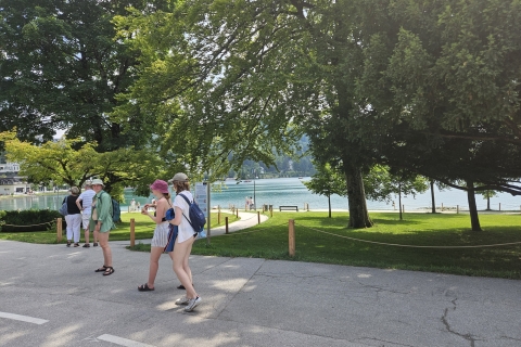 Z Zagrzebia nad jezioro Bled Słowenia jednodniowa wycieczkaZ Zagrzebia do jeziora Bled Slovenija