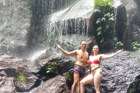 Entdecke die versteckten Juwelen der Wasserfälle in UbudPrivate Gruppe mit englischsprachigem Guide Tour