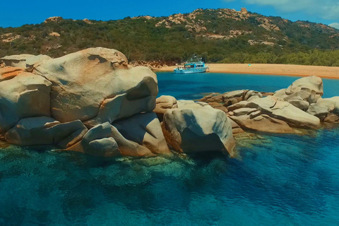 Journée bateau PLAGES, CRIQUES,CALANQUES sauvages From Propriano Boat trip LES CÔTES SAUVAGES Wild coasts