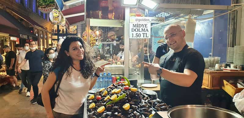 Excursión culinaria por Estambul: Taberna local y comida callejera gourmet