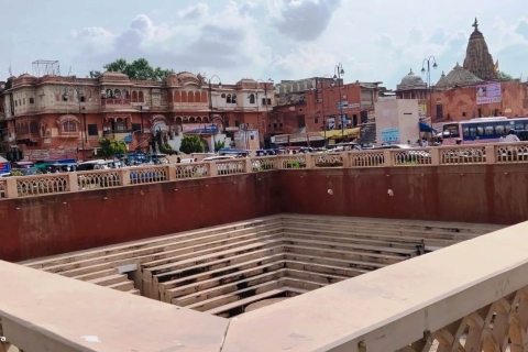 Jaipur - prywatna wycieczka piesza po dziedzictwiePrywatny sedan