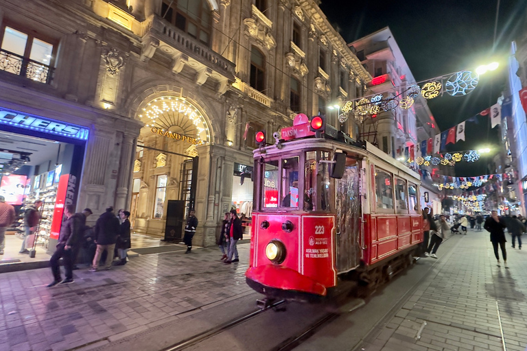 Istanbul Culinary Tour: lokale taverne en gastronomisch straatvoedselCulinaire tour door Istanbul: lokale taverne en gastronomisch straatvoedsel