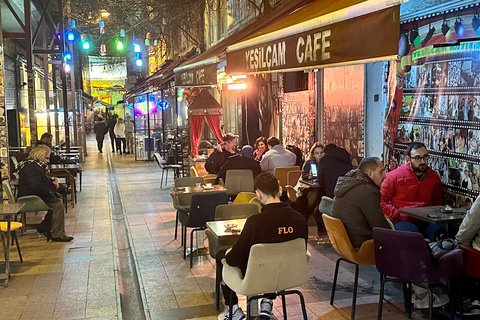 Istanbul Culinary Tour: lokale taverne en gastronomisch straatvoedselCulinaire tour door Istanbul: lokale taverne en gastronomisch straatvoedsel