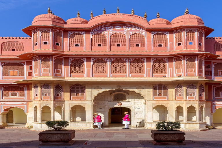 Jaipur: een grote erfgoedtour op dezelfde dag - Heritage Rajasthantour met lunch, monumententicket, alleen auto- en lokale gids.