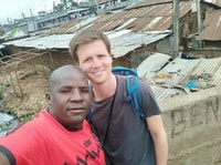 Private Kiberia Slum Wandertouren und Kinder nach Hause besuchen. - Hizvo