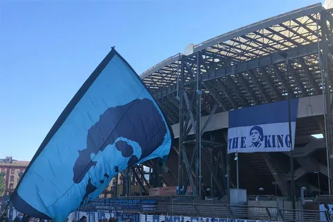 Nápoles: Estadio Maradona Visita exterior guiada a pie