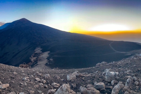 Ätna Nord Sonnenuntergang: Gipfelbereich & Krater von 2002