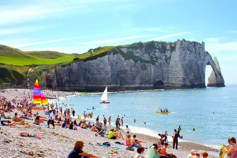 From Paris : ETRETAT ⛵ & AUTHENTiC NORMANDY ☀️ (roundtrip)