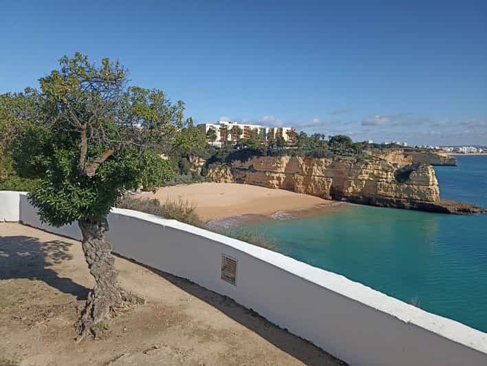 Porches: Nossa Senhora da Rocha Klifwandeling naar Marinha Beach