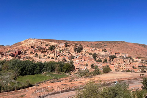 Dagsutflykt: Kamelridning och vandring i Atlasbergen med lunchFrån Marrakech: Kamelridning i Atlasbergen med lunch