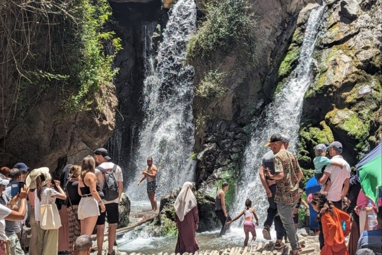 Marrakech : randonnée à cheval, excursion d'une journée dans les montagnes de l'Atlas et les chutes d'eauMarrakech:hors ride ;atlas montagnes & cascade ;dqy trip