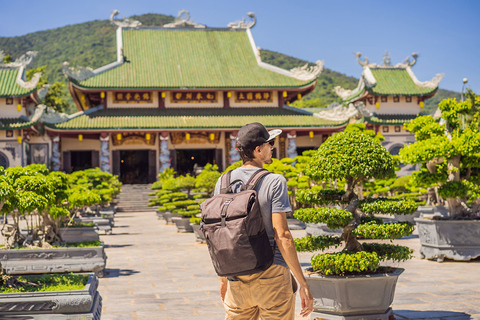 Przejazd samochodem z Danang do Hue, wizyta na przełęczy Hai Van, Monkey Moutain