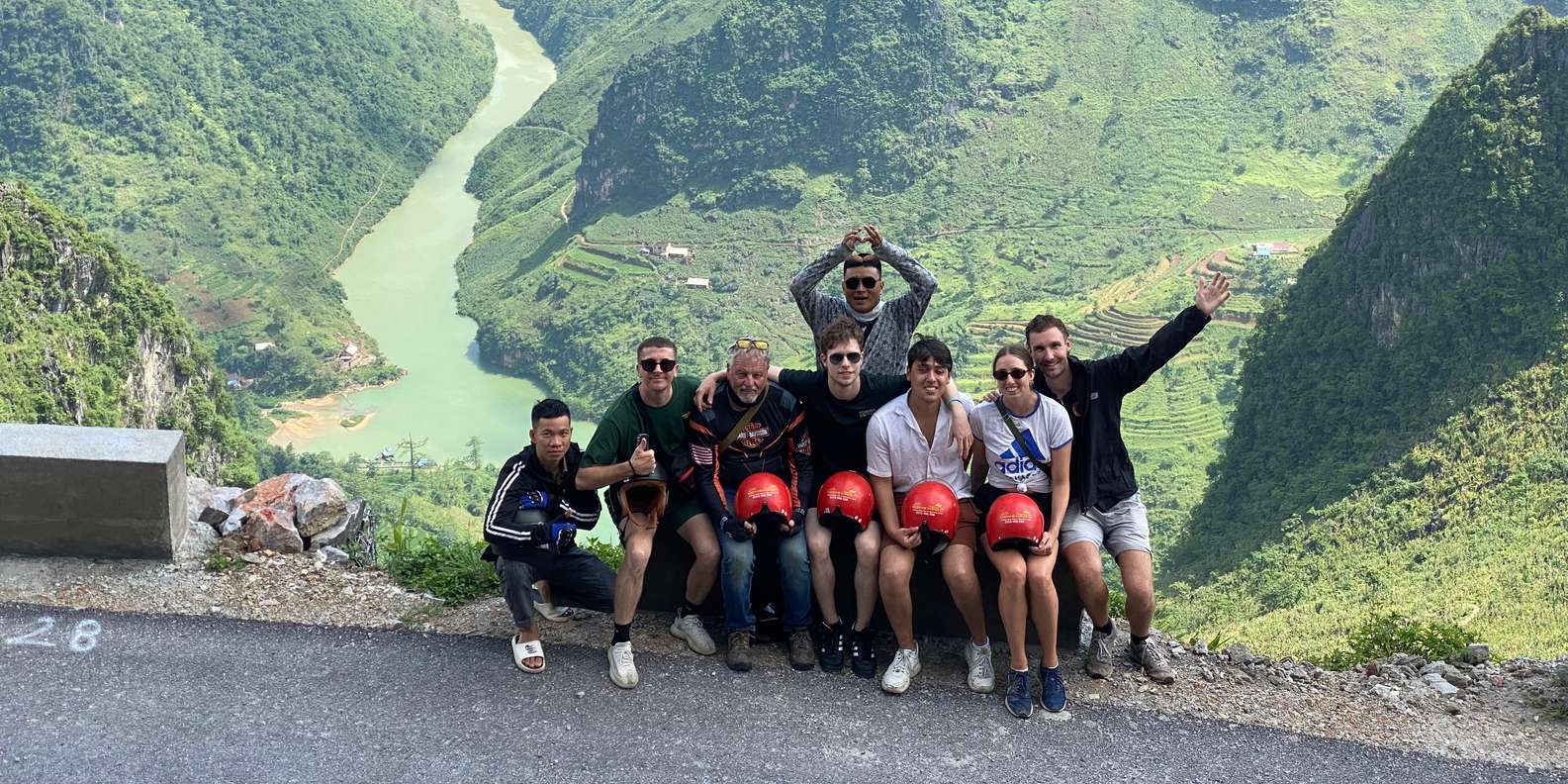 Hanoi: 2/3 Days Ha Giang Loop Motorbike Tour with Easy Rider