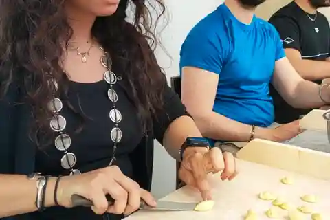 Puglia/Bari: Tour in E-Bike e corso di cucina