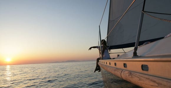 Santorini: Private Catamaran Cruise with BBQ Fish & Drinks