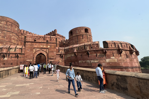 Delhi: Premiere Day Taj Mahal and Fatehpur Sikri Tour by Car