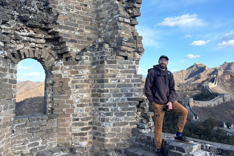 Beijing: Jinshanling Great Wall Private Tour with Lunch Bus to Jinshanling Great wall Hiking tour from Beijing