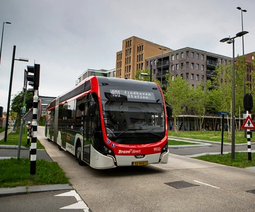 Eindhoven: Airport Express Bus to or from City Center
