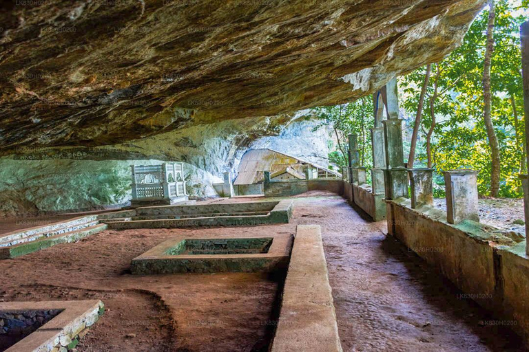 Sri Lanka: Kitulgala-dagtour met luchthaventransferSri Lanka: Kitulgala-dagtour met transfer vanaf de luchthaven