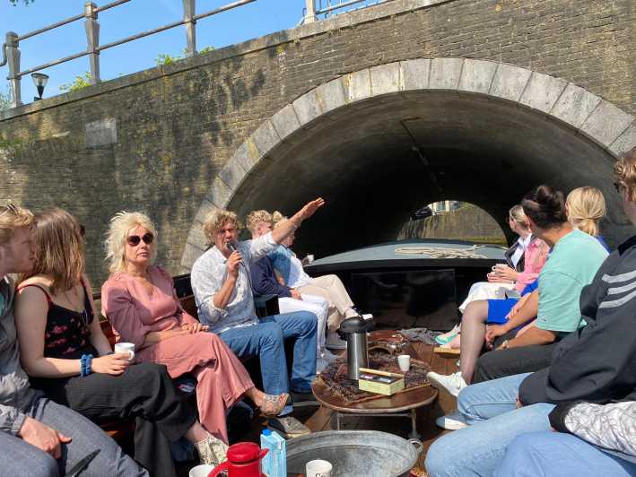 Leeuwarden: Canal tour on unique Frisian boat