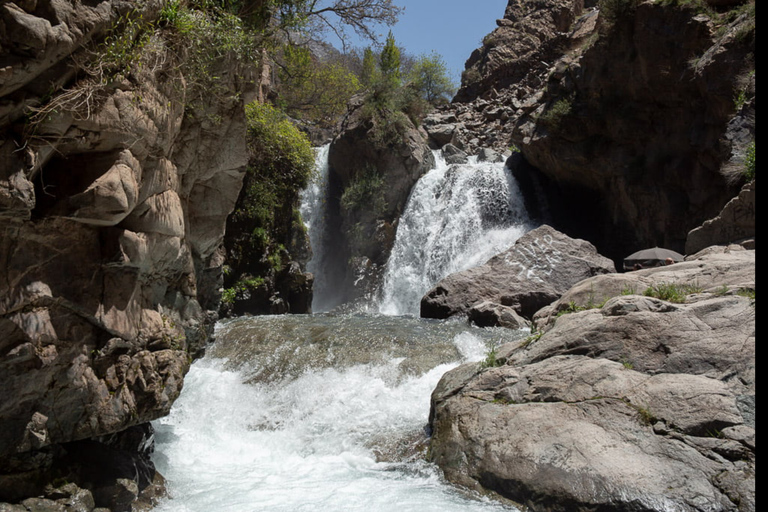 Excursión a las Montañas del Atlas, Pueblos Bereberes y Cascadas de Marrakech