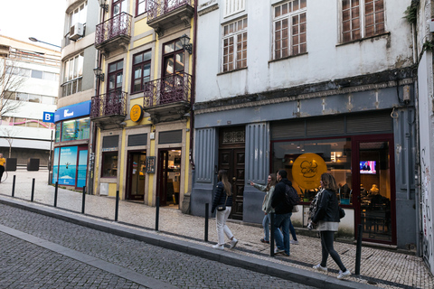 Porto: Walking Dinner Tour with Family-Owned Restaurants