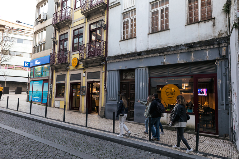 Porto: Walking Dinner Tour with Family-Owned Restaurants