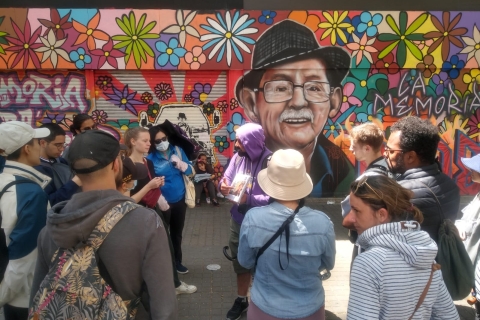 Graffiti Tour: a fascinating walk through a street art City Graffiti Tour: walk through a street art City (Private)