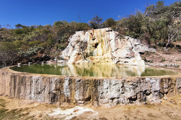 Full Day Guided Tour on the Hierve el Agua Route Tickets and food included