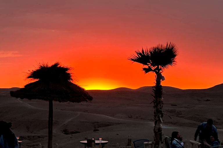 De Marrakech: Pôr do sol no deserto de Agafay, passeio de quadriciclo e jantar