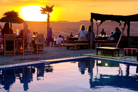 De Marrakech: Pôr do sol no deserto de Agafay, passeio de quadriciclo e jantar