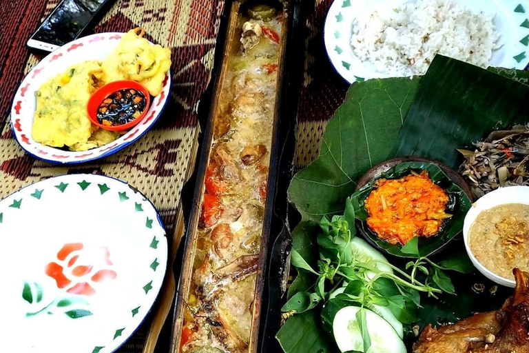 Yogyakarta: Javanese Cooking Class & Market Tour