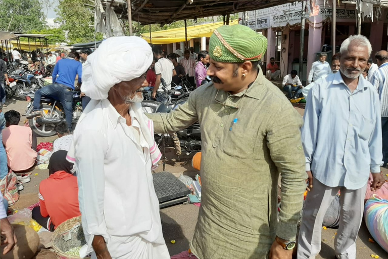 Privater Guide oder Stadtexperte für Jaipur Stadtrundfahrt mietenSprache Sprechen Leitfaden