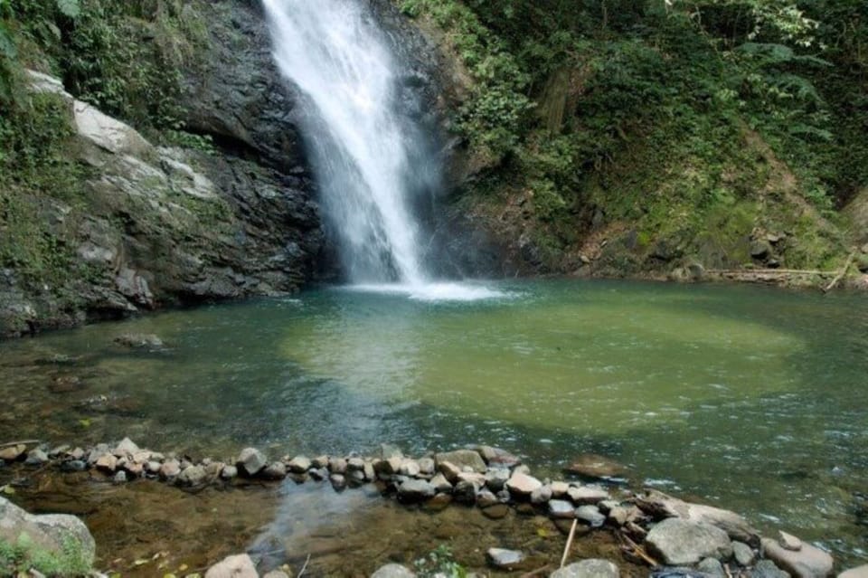 热带热带雨林瀑瀑和纳塔多拉海滩旅游 - Hizvo