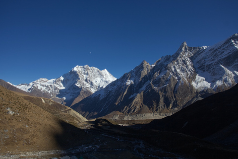 Kathmandu: 15-Day Mountainous Manaslu Circuit Trek