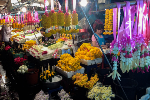 Chiang Mai: tour nocturno guiado por los bares de Chiang MaiTour privado